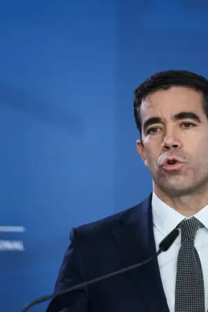 Governo aprova novo regime de deportação de estrangeiros ilegais