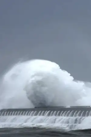 Mau tempo intensifica-se e pinta Norte do país de alertas laranjas